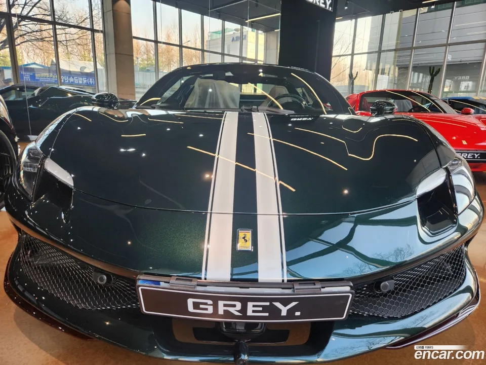 Ferrari 296 GTS 3.0 V6 2024 — миниатюра 5