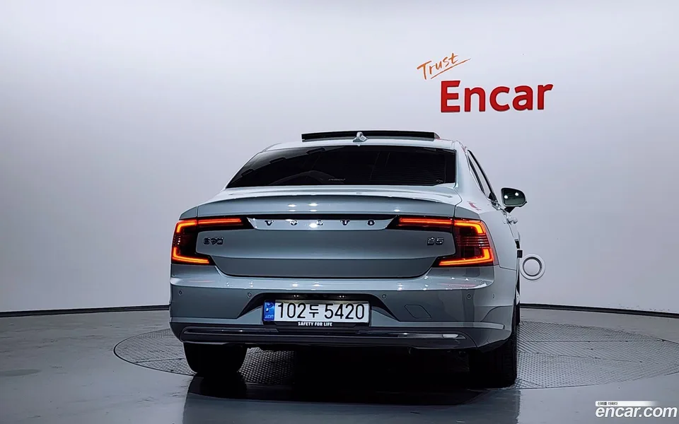 Volvo S90 B5 2024 — миниатюра 4