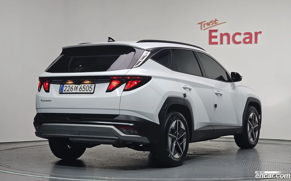 Hyundai Tucson NX4 1.6 2WD 2025 — миниатюра 2
