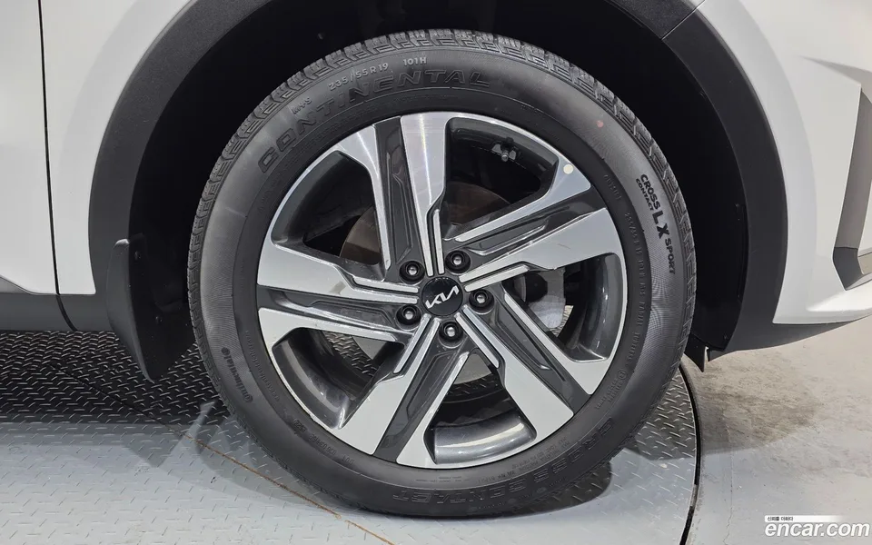 Kia Sorento HEV 1.6 2WD 2023 — миниатюра 5