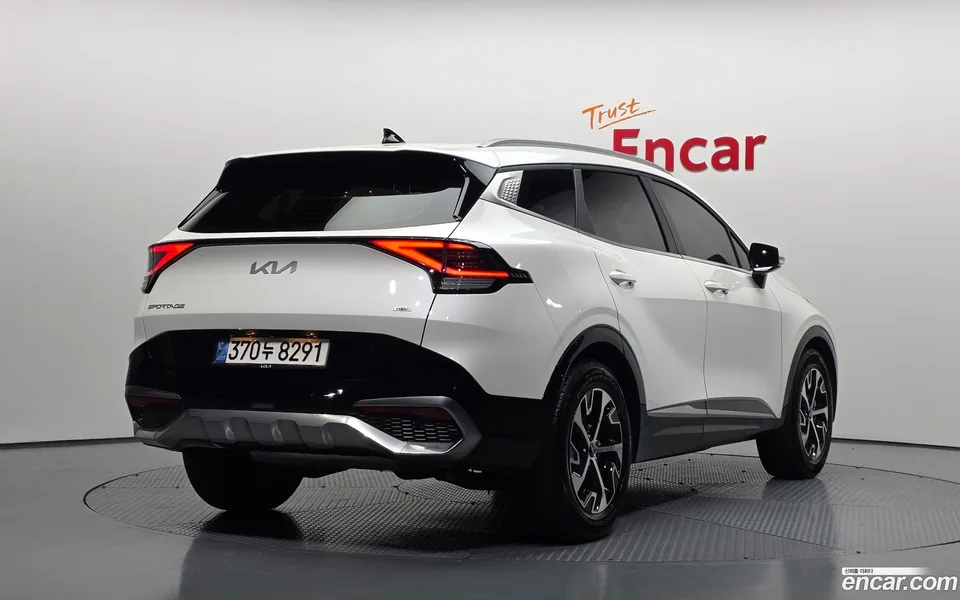 Kia Sportage Hybrid 2WD 2022 — миниатюра 2