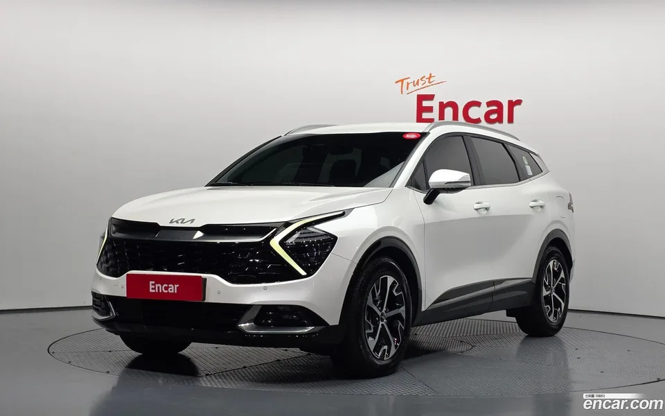 Kia Sportage Hybrid 2WD 2022 — фото 1, купить с доставкой в Москву