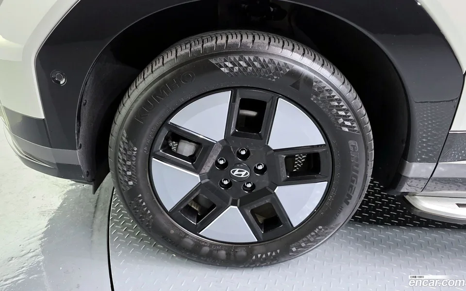 Hyundai Santa Fe HEV 1.6 2WD 2024 — миниатюра 5