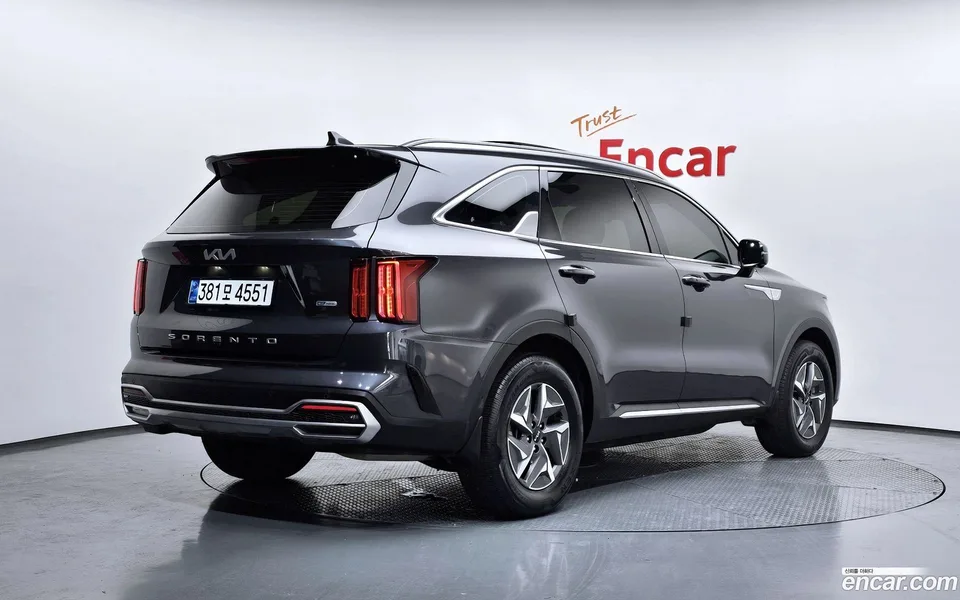 Kia Sorento HEV 1.6 2WD 2022 — миниатюра 2