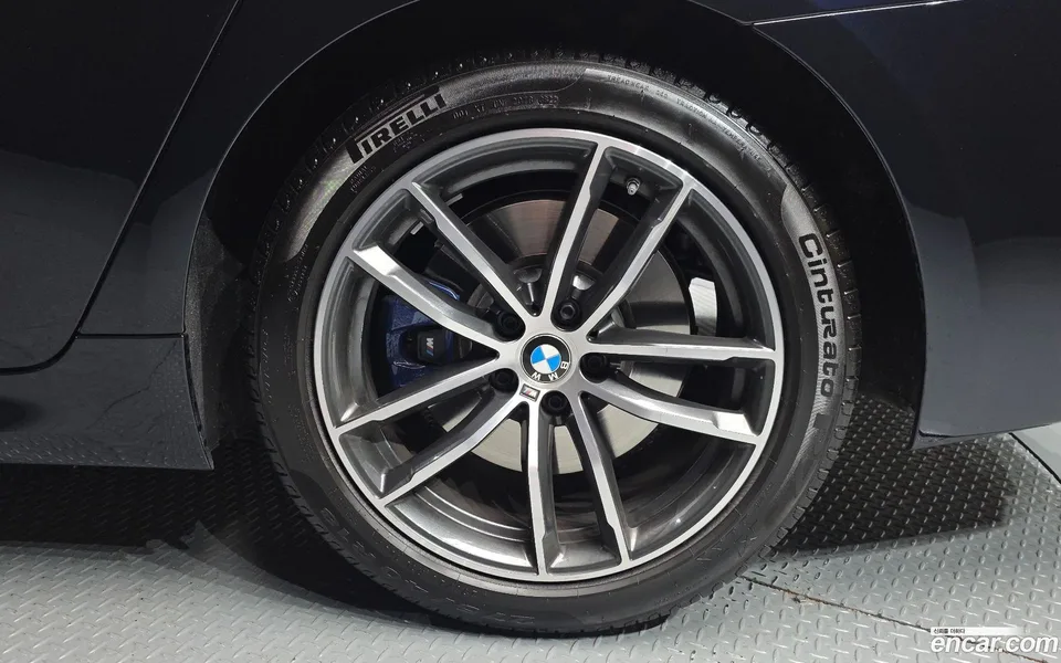 BMW 5 Series 520i M 2023 — миниатюра 5