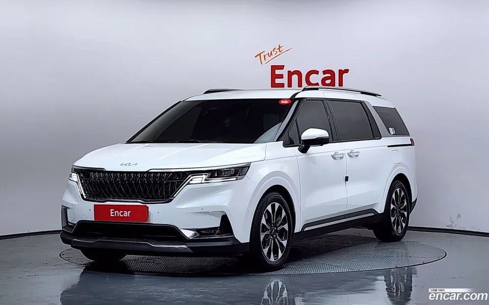 Kia Carnival 9 2022 — фото 1, купить с доставкой в Москву