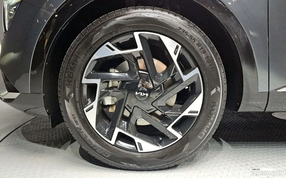 Kia Sportage 1.6 2WD 2023 — миниатюра 5