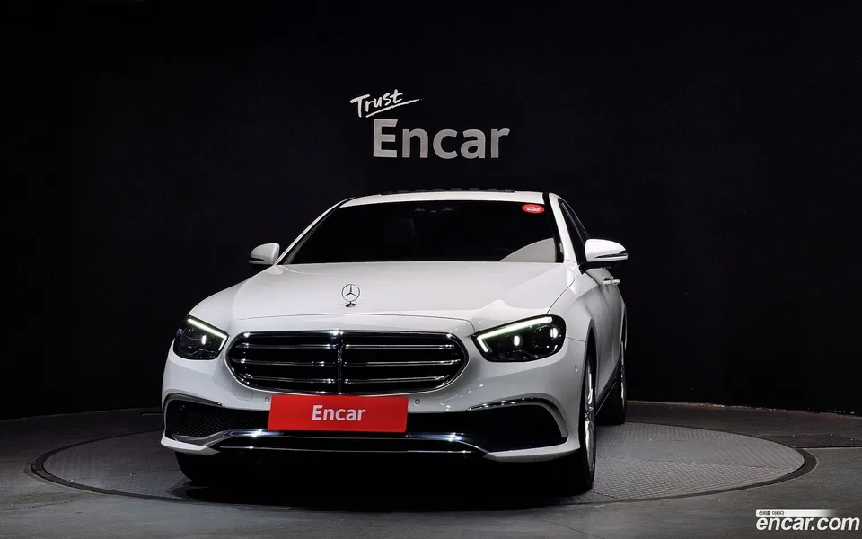 Mercedes-Benz E-Class E250 2023 — миниатюра 3