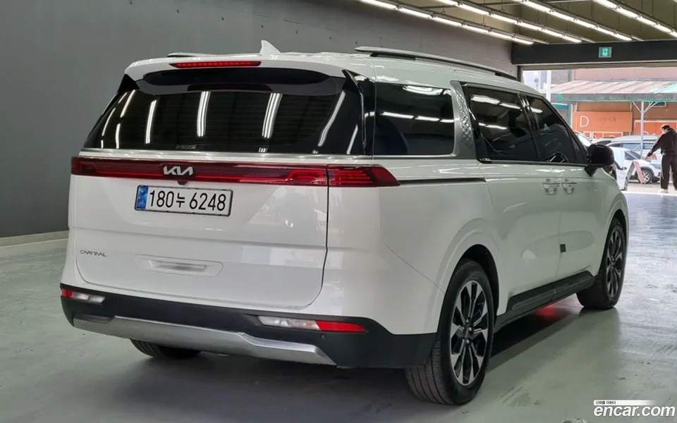 Kia Carnival 9 2023 — миниатюра 2
