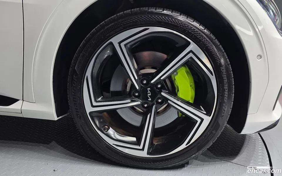 Kia EV6 GT 4WD 2023 — миниатюра 5