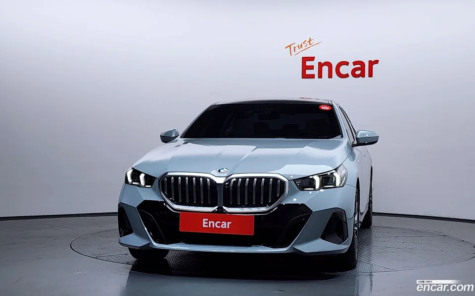 BMW 5 Series 520i M 2025 — миниатюра 2