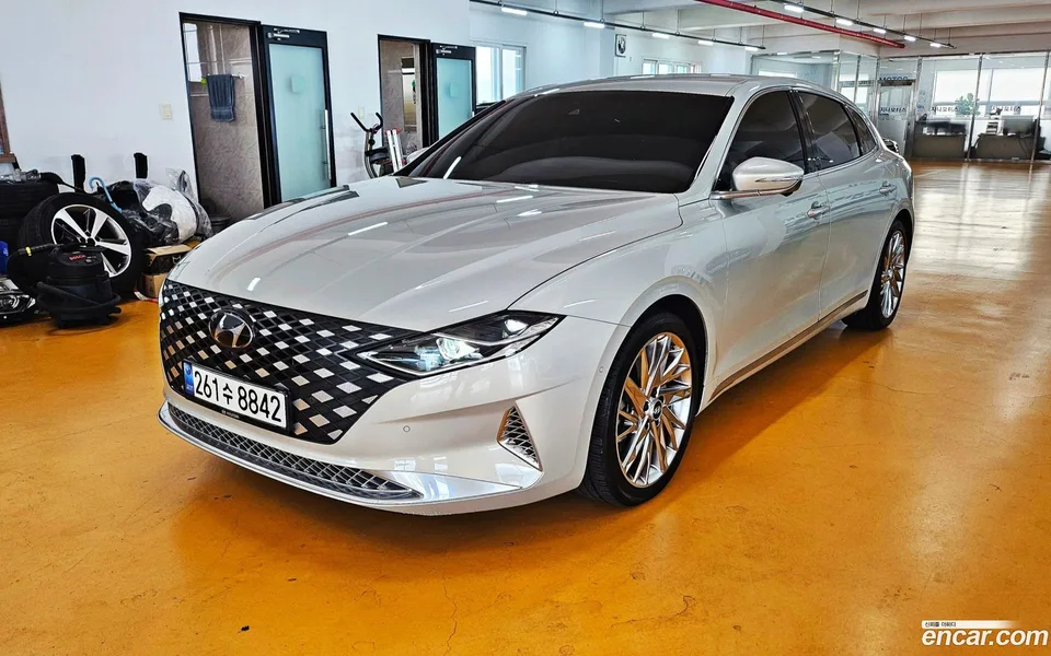 Hyundai Grandeur IG 3.3 2022 — фото 1, купить с доставкой в Москву