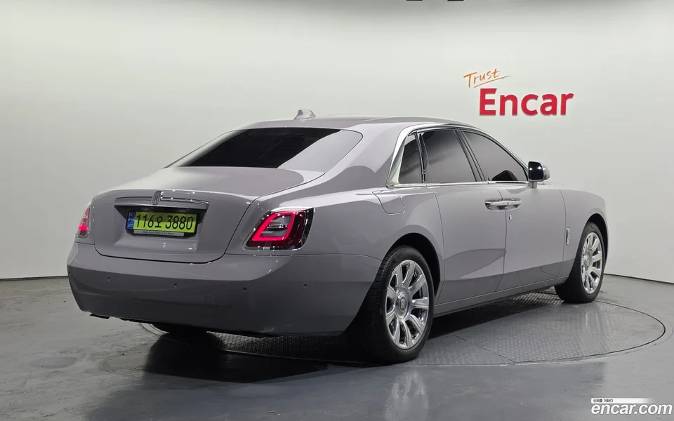 Rolls-Royce Ghost 6.7 V12 2024 — миниатюра 2