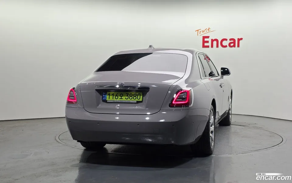 Rolls-Royce Ghost 6.7 V12 2024 — миниатюра 4