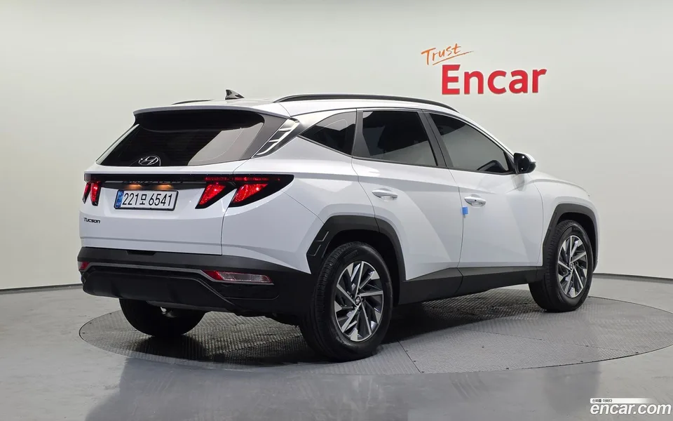 Hyundai Tucson Hybrid 2WD 2023 — миниатюра 2