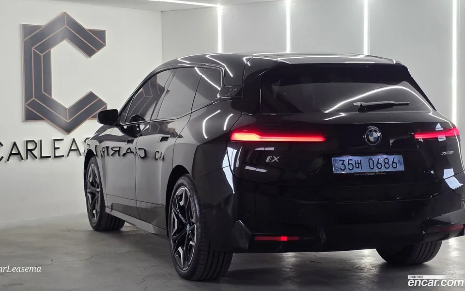 BMW iX xDrive50 2024 — миниатюра 3