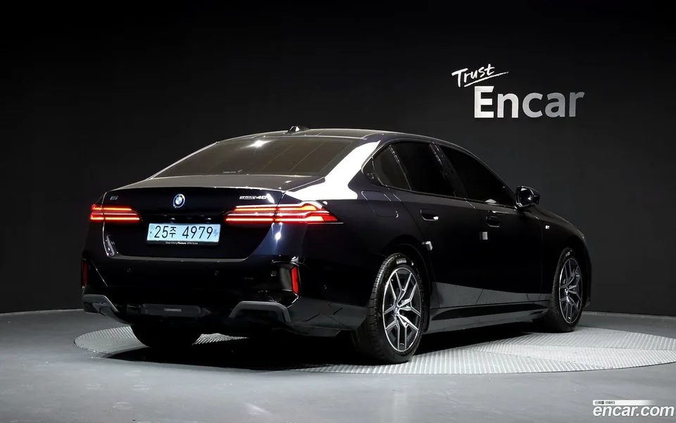 BMW i5 eDrive 40 M 2024 — миниатюра 2