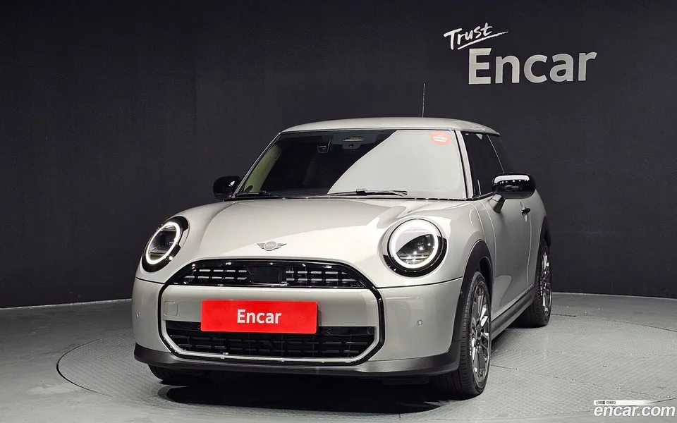 MINI Cooper C 2024 — миниатюра 3