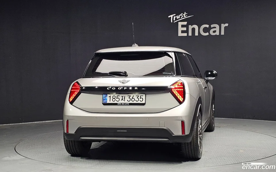 MINI Cooper C 2024 — миниатюра 4