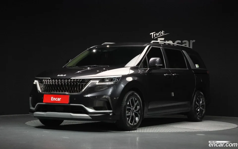 Kia Carnival 11 2023 — фото 1, купить с доставкой в Москву