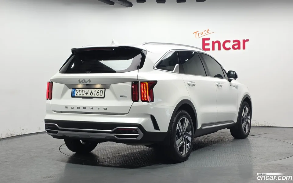 Kia Sorento HEV 1.6 2WD 2022 — миниатюра 2