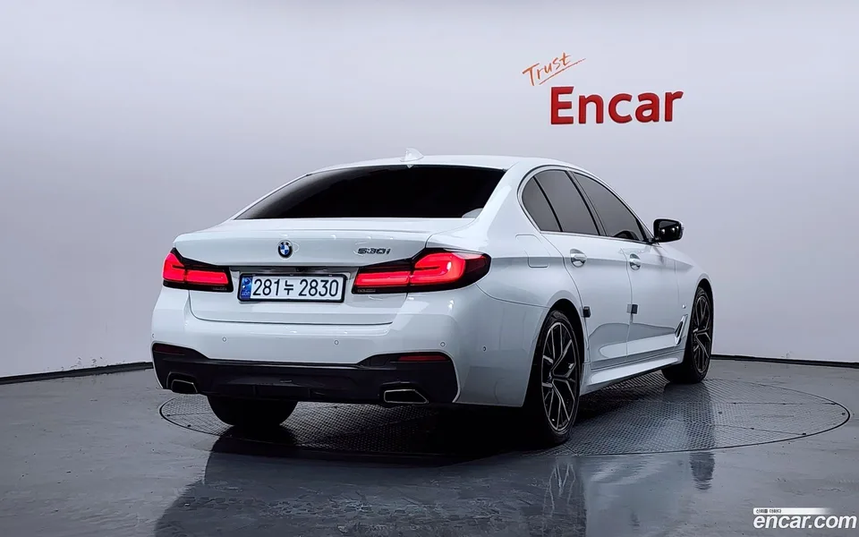BMW 5 Series 530i M 2022 — миниатюра 2