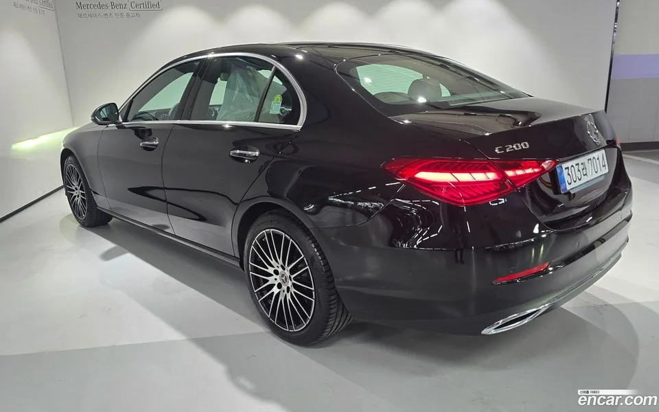 Mercedes-Benz C-Class C200 2025 — миниатюра 3