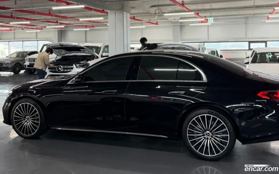 Mercedes-Benz E-Class E450 4MATIC 2026 — миниатюра 5