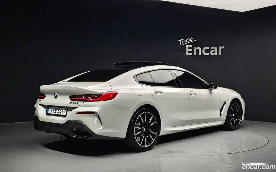 BMW 8 Series M850i xDrive 2025 — миниатюра 2