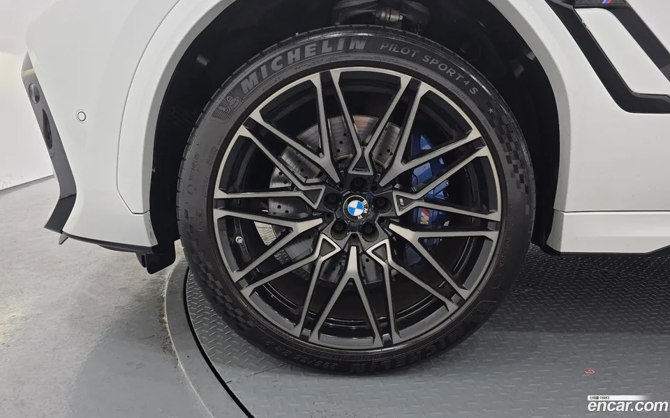 BMW X6 M 4.4 2022 — миниатюра 5