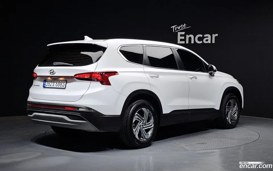 Hyundai SantaFe 2.2 2WD 2022 — миниатюра 2