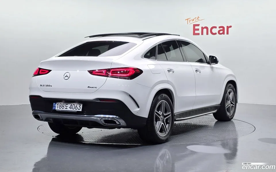 Mercedes-Benz GLE-Class GLE350e 4MATIC 2022 — миниатюра 2