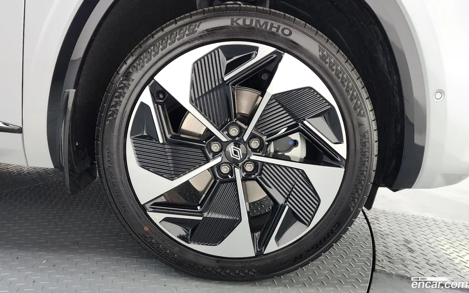 Renault Samsung Grand Koleos 1.5 E-TECH 2WD 2024 — миниатюра 5