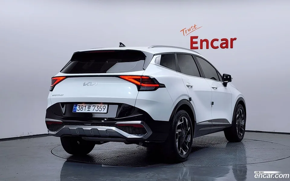 Kia Sportage 1.6 2WD 2022 — миниатюра 2