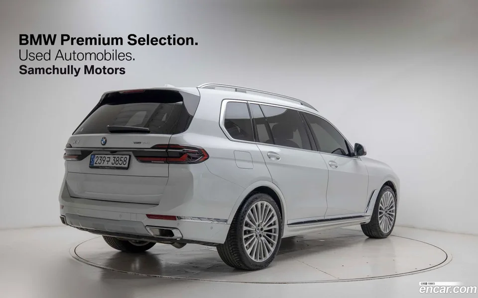 BMW X7 xDrive 40i 7 2025 — миниатюра 2