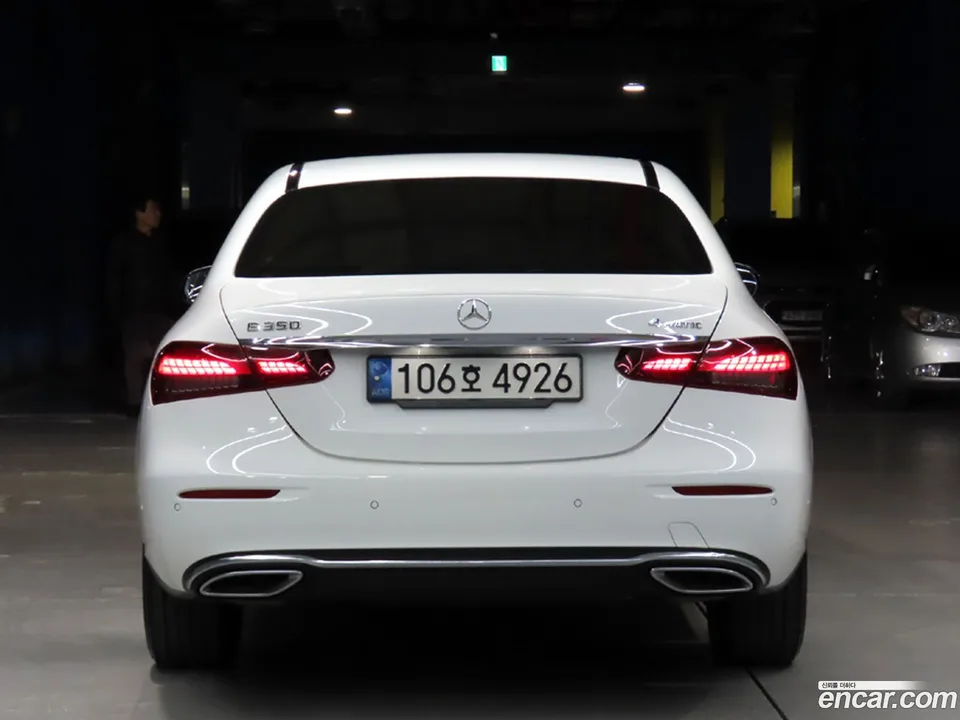 Mercedes-Benz E-Class E350 4MATIC 2022 — миниатюра 3