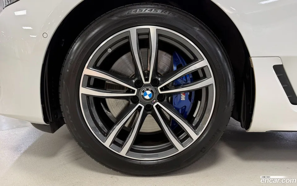 BMW 6 Series GT 620d M 2023 — миниатюра 5