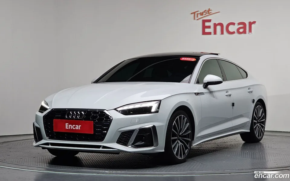 Audi A5 40 TFSI 2022 — фото 1, купить с доставкой в Москву