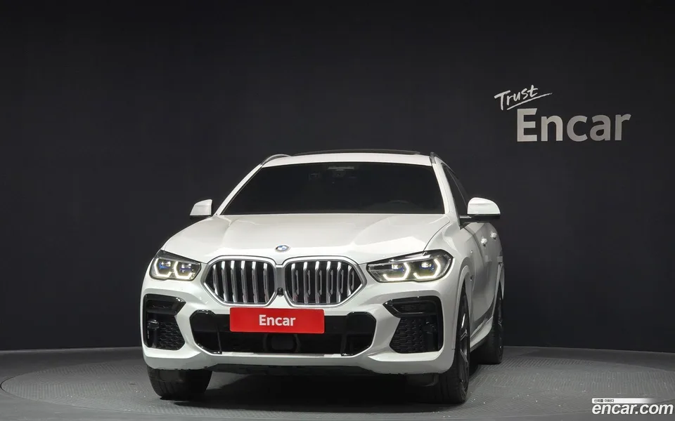 BMW X6 xDrive40i M 2022 — миниатюра 3