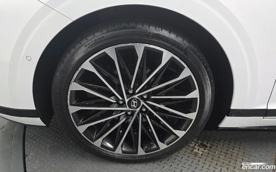 Hyundai Grandeur Hybrid 2023 — миниатюра 5