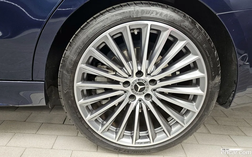Mercedes-Benz C-Class C300 AMG Line 2022 — миниатюра 5