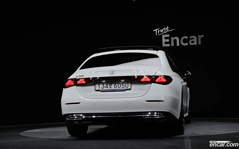 Mercedes-Benz E-Class E200 2024 — миниатюра 4