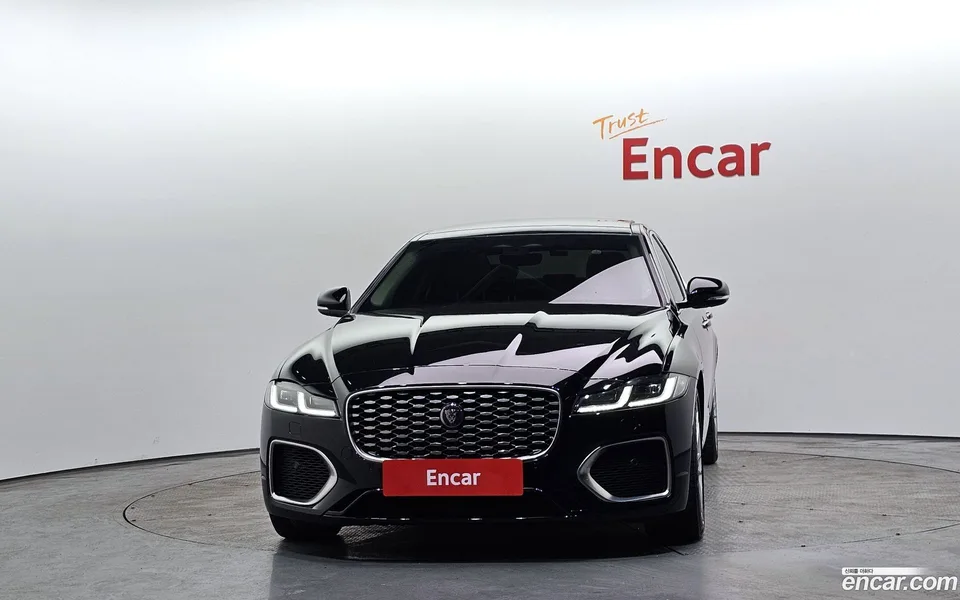 Jaguar XF P250 SE 2022 — миниатюра 3
