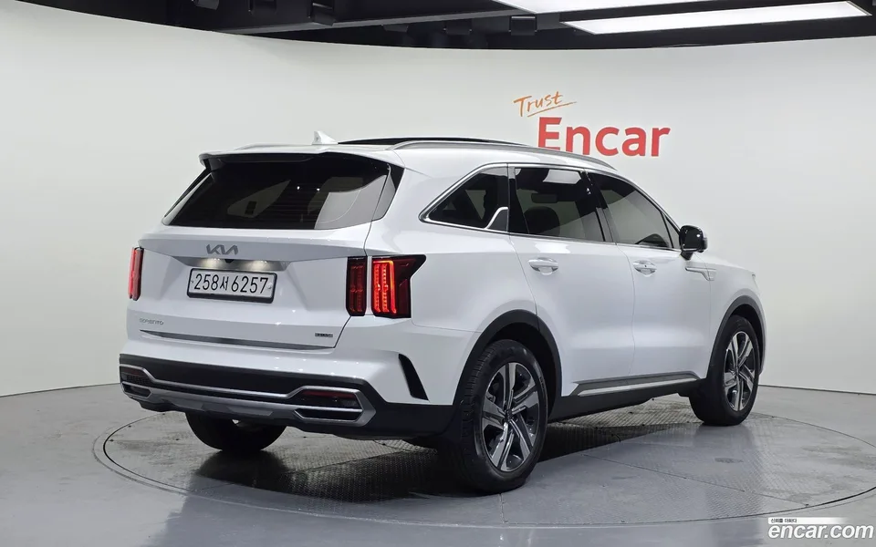 Kia Sorento HEV 1.6 2WD 2023 — миниатюра 2
