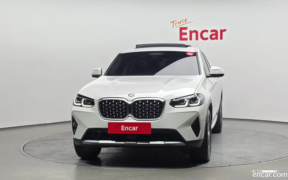 BMW X4 xDrive20i xLine 2022 — миниатюра 3