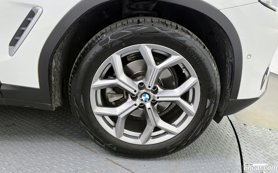 BMW X4 xDrive20i xLine 2022 — миниатюра 5