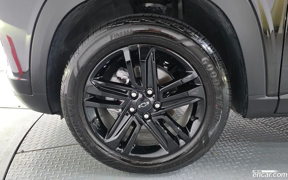 Chevrolet Trax Crossover 1.2 RS 2025 — миниатюра 5