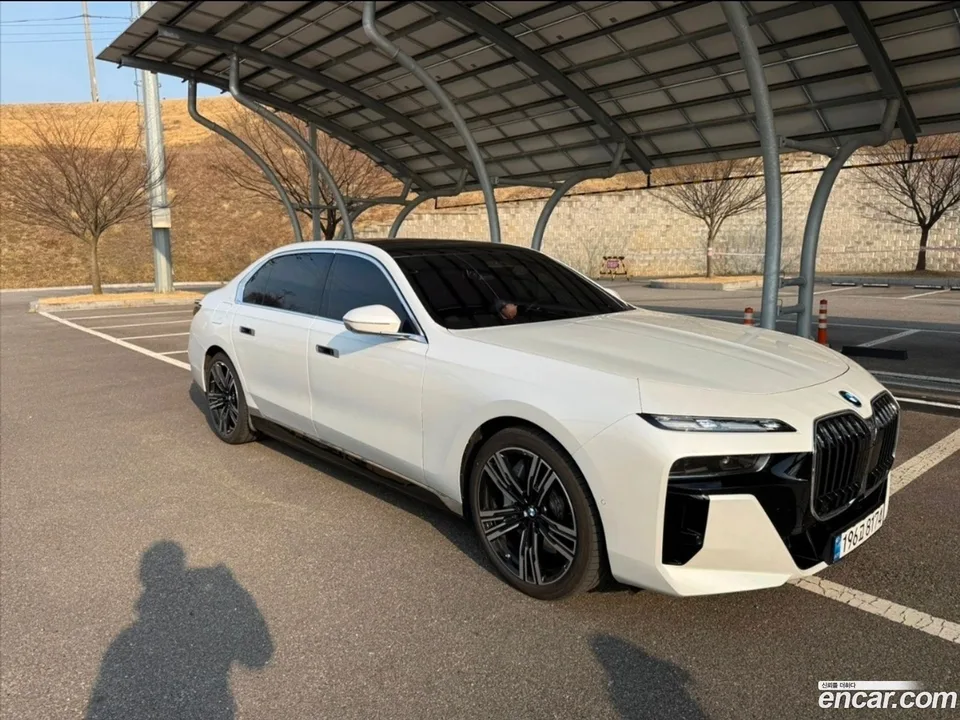 BMW 7 Series 750e xDrive M 2025 — миниатюра 2