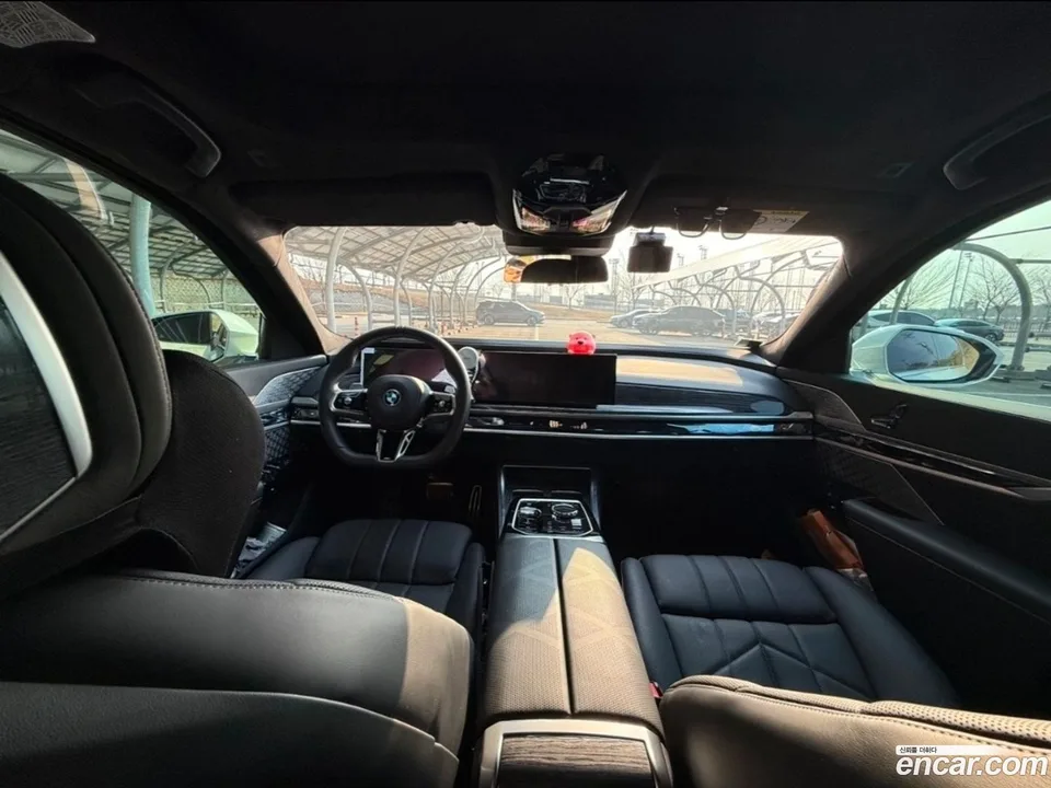 BMW 7 Series 750e xDrive M 2025 — миниатюра 5