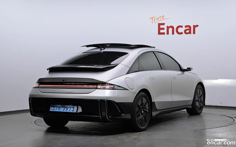 Hyundai Ioniq 6 AWD 2023 — миниатюра 2